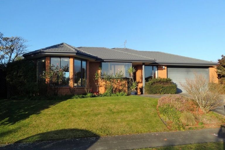 Photo of property in 5 John Morel Place, Parklands, Christchurch, 8083