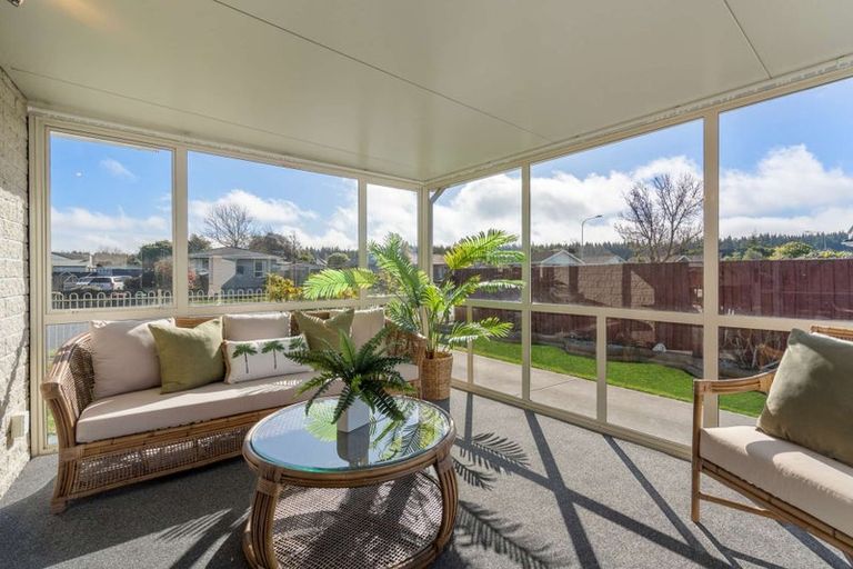 Photo of property in 34 Valecrest Avenue, Parklands, Christchurch, 8083