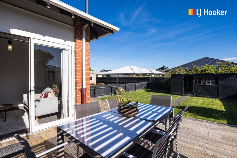 Photo of property in 16 Crest Street, Tainui, Dunedin, 9013