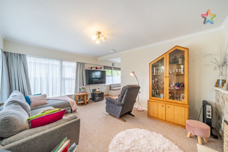 Photo of property in 22 Ruthven Road, Wainuiomata, Lower Hutt, 5014