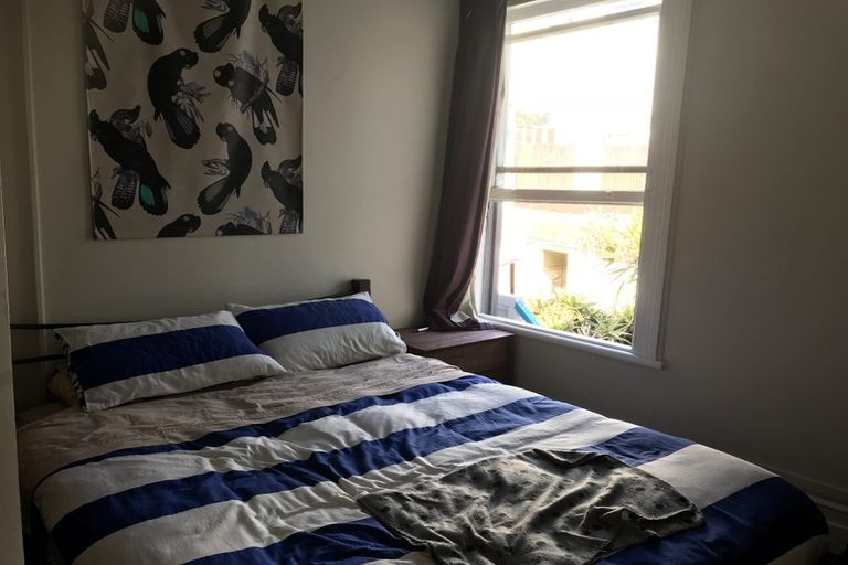 Photo of property in 14 Prince Street, Mount Victoria, Wellington, 6011