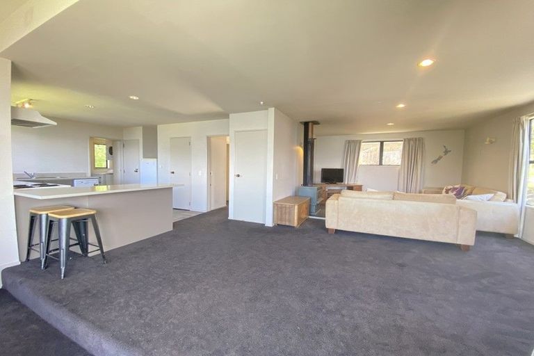 Photo of property in 8 Caples Place, Fernhill, Queenstown, 9300