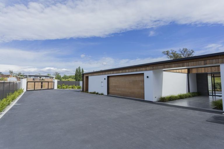 Photo of property in 42 Blue Stone Drive, Waiareka Junction, Oamaru, 9401