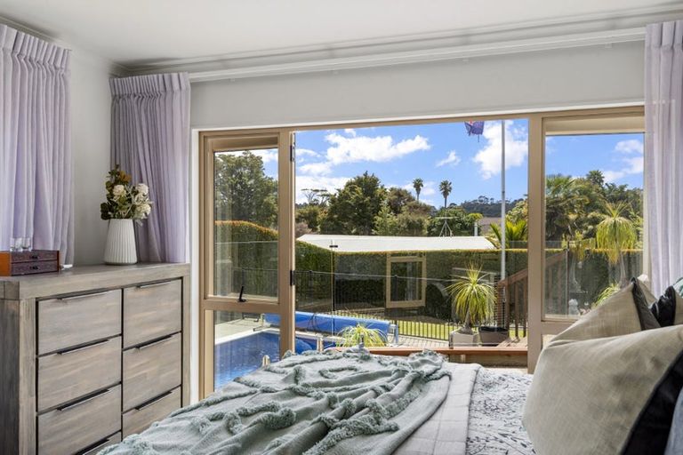 Photo of property in 8 Stonedge Lane, Rosedale, Auckland, 0632