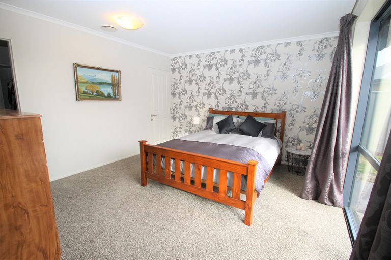 Photo of property in 16 Copperfield Close, Mosgiel, 9024