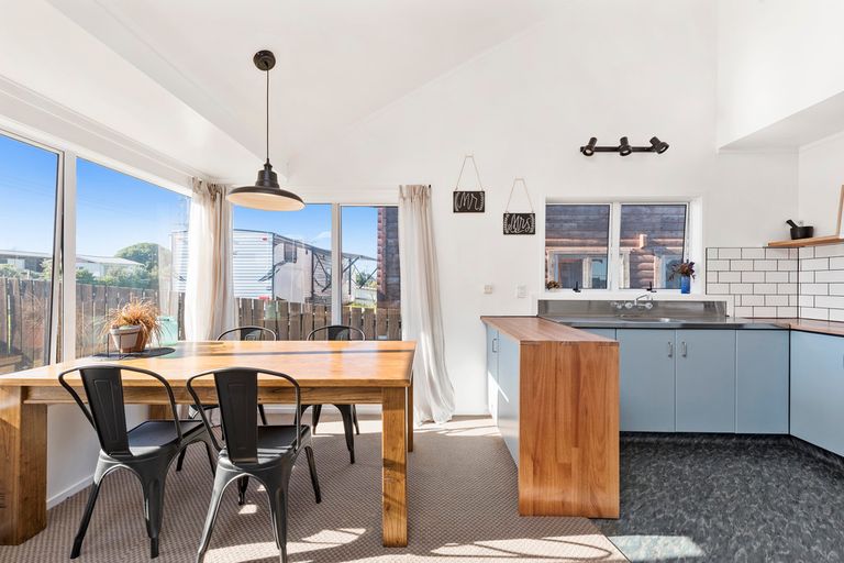 Photo of property in 344 Pukehina Parade, Pukehina, Te Puke, 3189