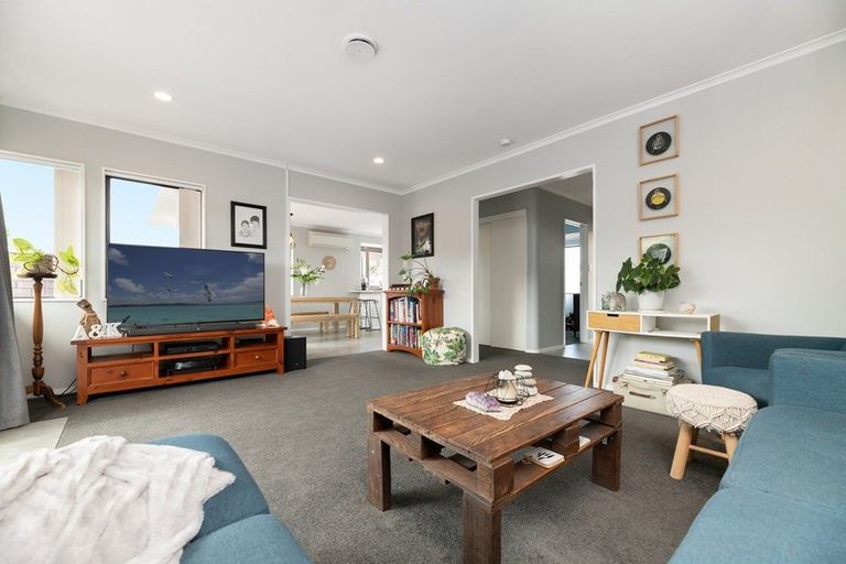 Photo of property in 24 Balmacewen Place, Mount Maunganui, 3116