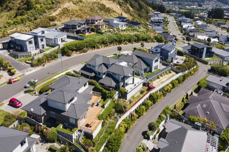 Photo of property in 71 Endeavour Drive, Whitby, Porirua, 5024