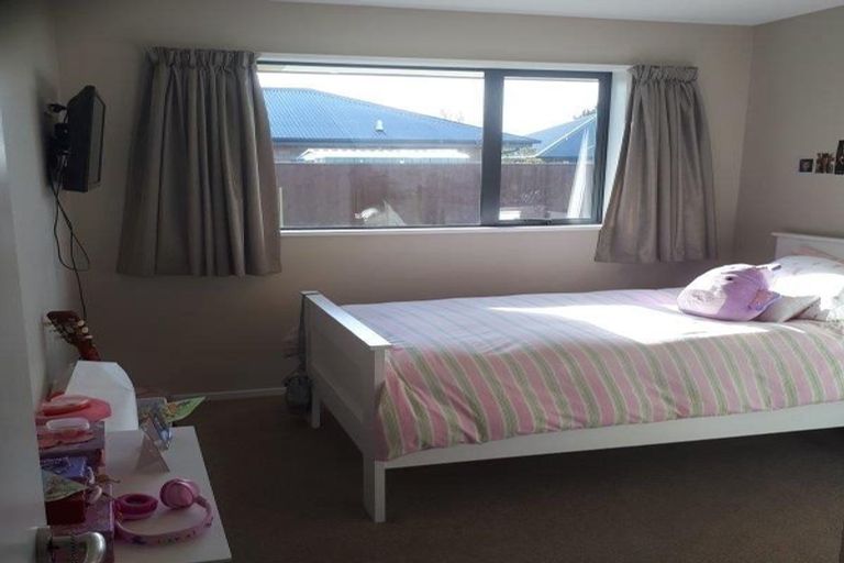 Photo of property in 8 Wattle Lane, Rangiora, 7400