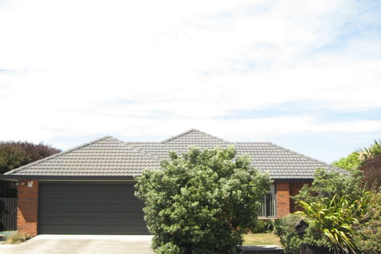Photo of property in 3 Orlando Crescent, Waimairi Beach, Christchurch, 8083