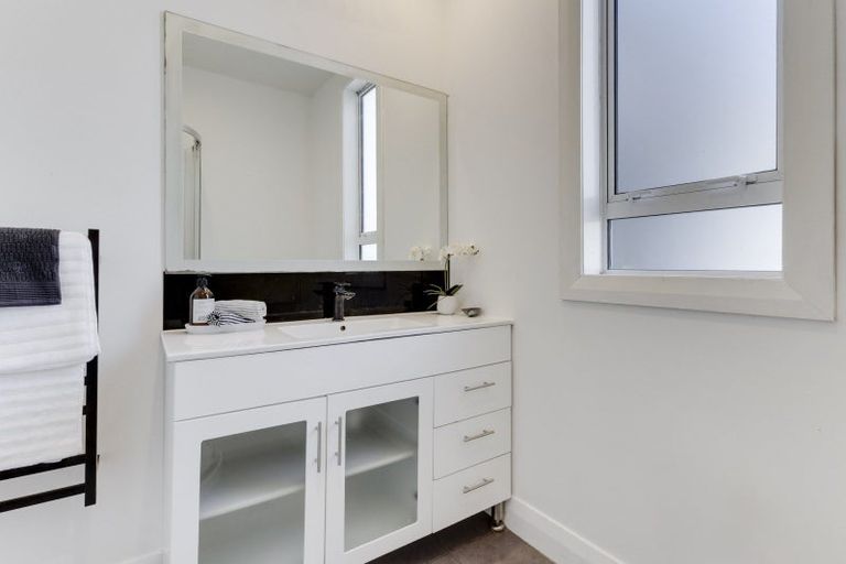 Photo of property in 17 Ranelagh Street, Karori, Wellington, 6012