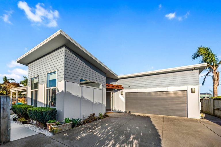 Photo of property in 17 Excelsa Place, Papamoa Beach, Papamoa, 3118