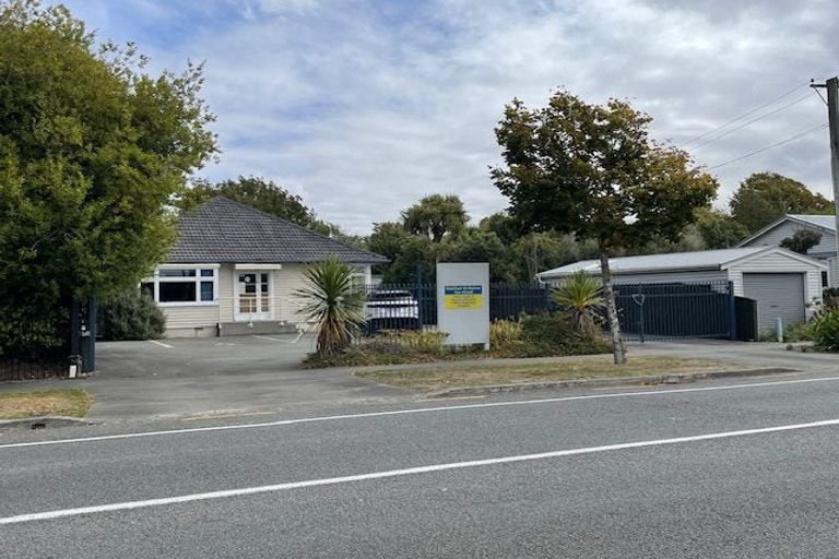 Photo of property in 17 Saint Martins Road, Saint Martins, Christchurch, 8022