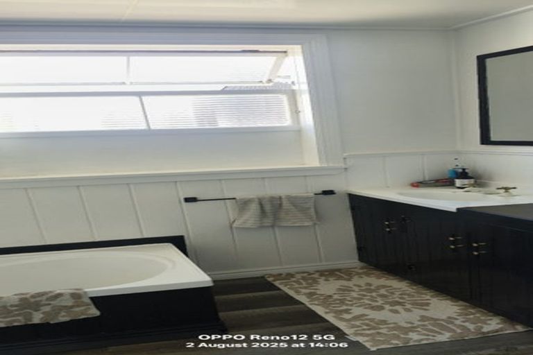 Photo of property in 91 Queen Street, Waitara, 4320