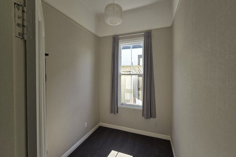 Photo of property in 13 Riddlers Crescent, Petone, Lower Hutt, 5012