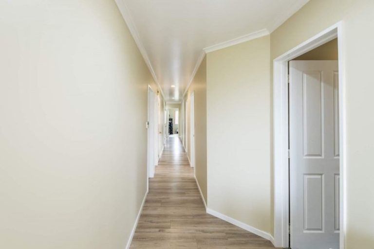 Photo of property in 27 Glenross Drive, Wattle Downs, Auckland, 2103