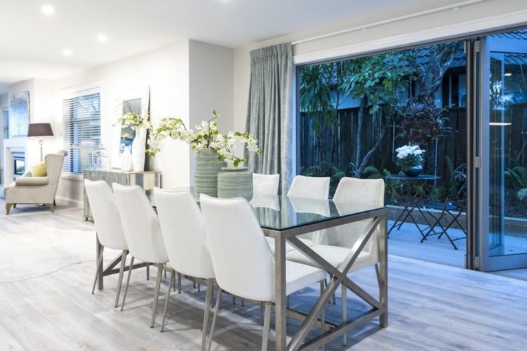 Photo of property in 3/89 Fisher Parade, Sunnyhills, Auckland, 2010