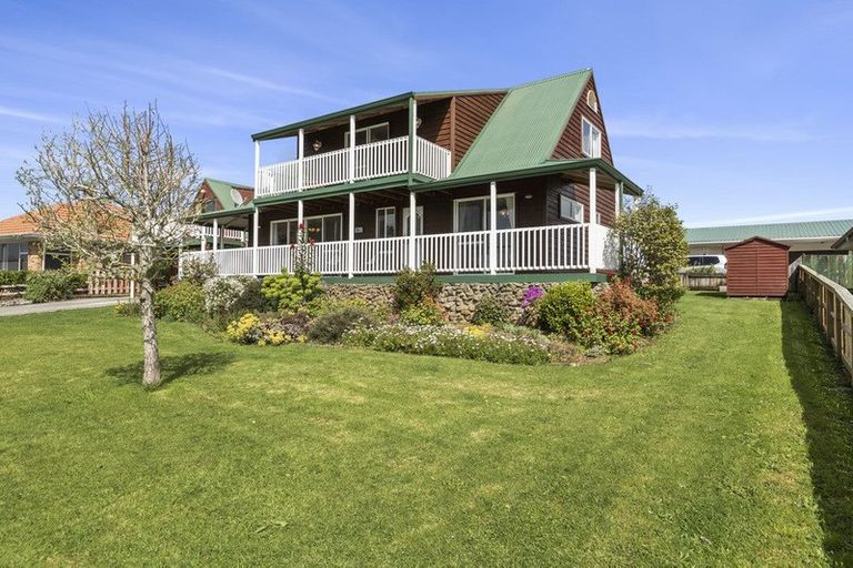 Photo of property in 7 Puriri Street, Raglan, 3225
