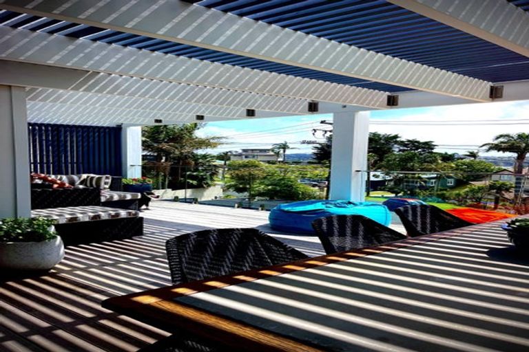 Photo of property in 21 Tindalls Bay Road, Tindalls Beach, Whangaparaoa, 0930