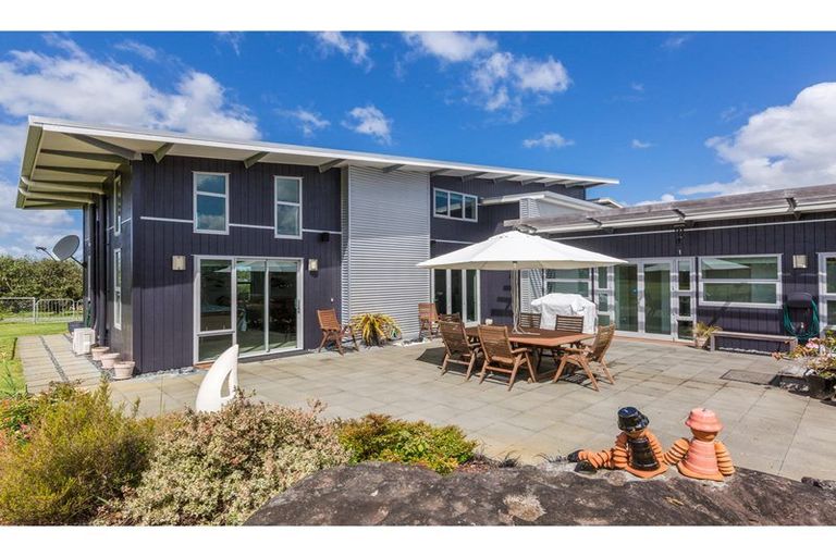 Photo of property in 16 Edkins Road, Kerikeri, 0230