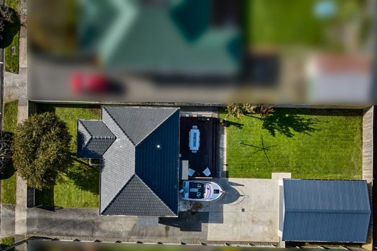 Photo of property in 33 Gibson Crescent, Naenae, Lower Hutt, 5011