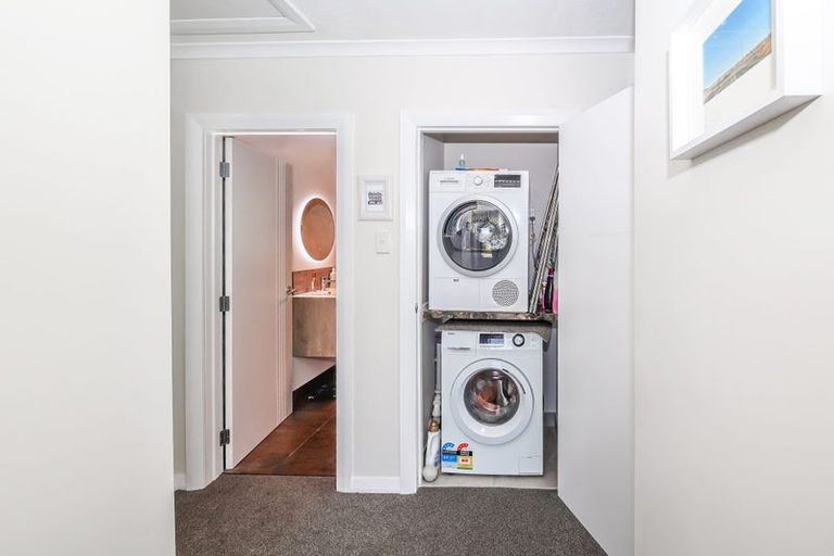 Photo of property in 5 Church Hill Road, Green Island, Dunedin, 9018