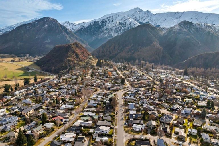 Photo of property in 20 Adamson Drive, Arrowtown, 9302