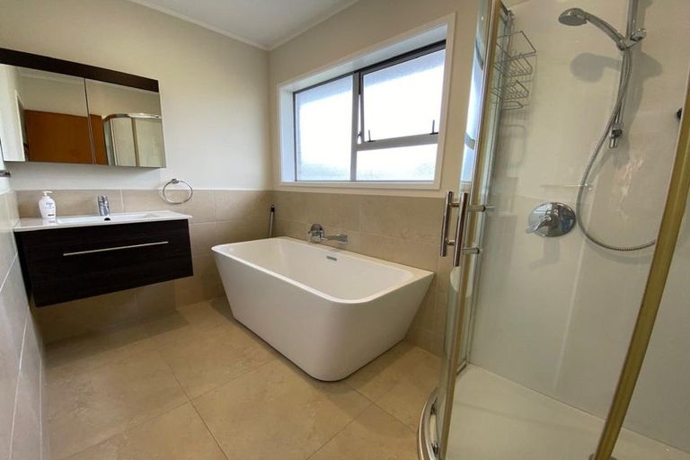 Photo of property in 2/15 O'halloran Road, Howick, Auckland, 2014