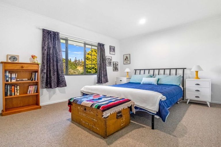 Photo of property in 15 Awaroa Stream Drive, Waiuku, 2123