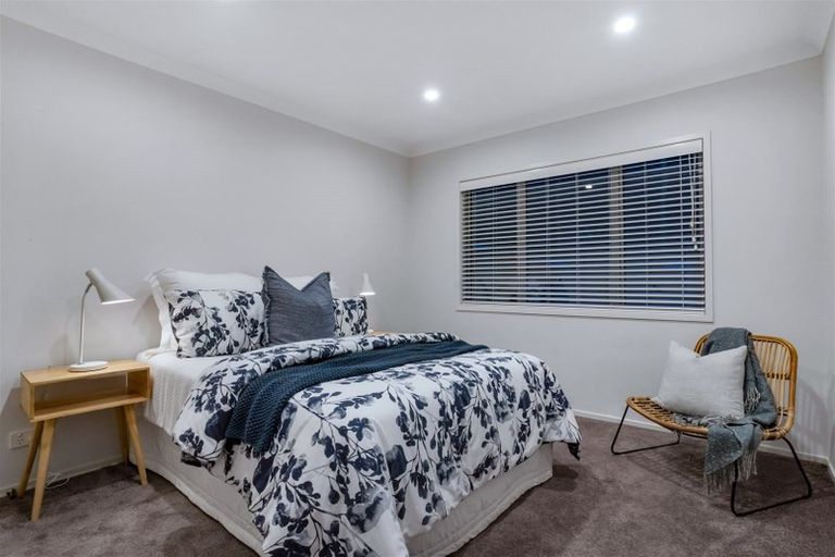 Photo of property in 21a Channel View Road, Campbells Bay, Auckland, 0630