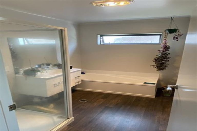 Photo of property in 22 Kaimoana Street, Weymouth, Auckland, 2103