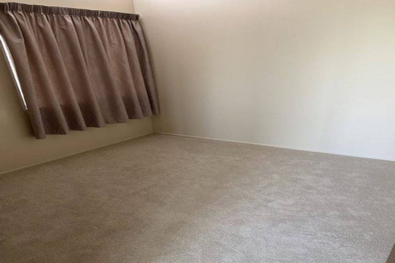 Photo of property in 1/4 Gower Street, Silverstream, Upper Hutt, 5019