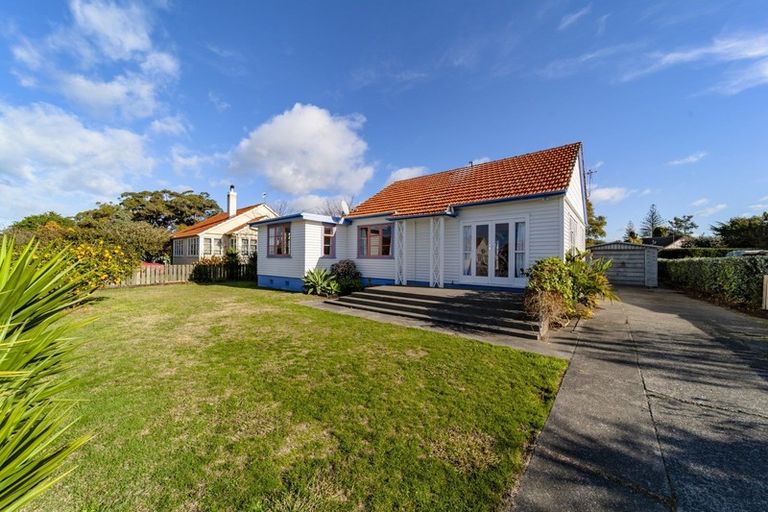Photo of property in 27 Russell Road, Marewa, Napier, 4110