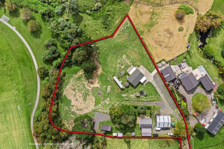 Photo of property in 198 Rautawhiri Road, Helensville, 0875