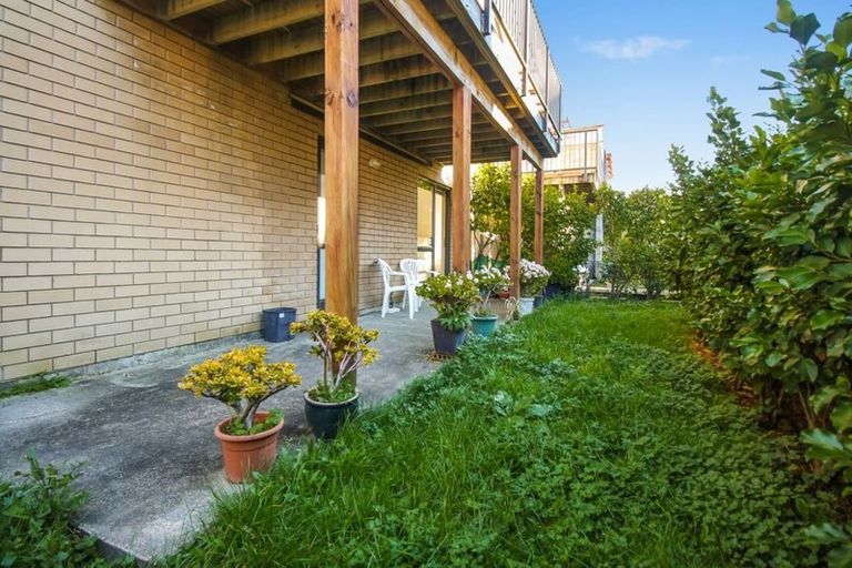 Photo of property in St Claire Village, 8/172 Mcleod Road, Te Atatu South, Auckland, 0610