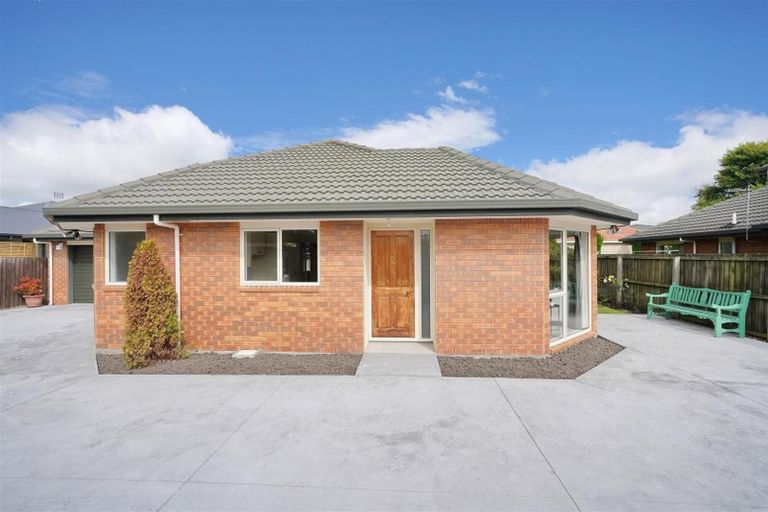 Photo of property in 20 Sutton Place, Dallington, Christchurch, 8061