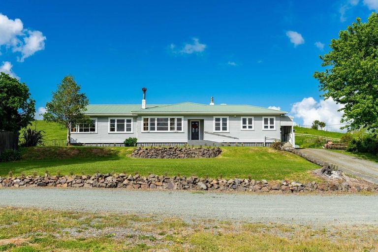 Photo of property in 1877 State Highway 12, Paparoa, 0571