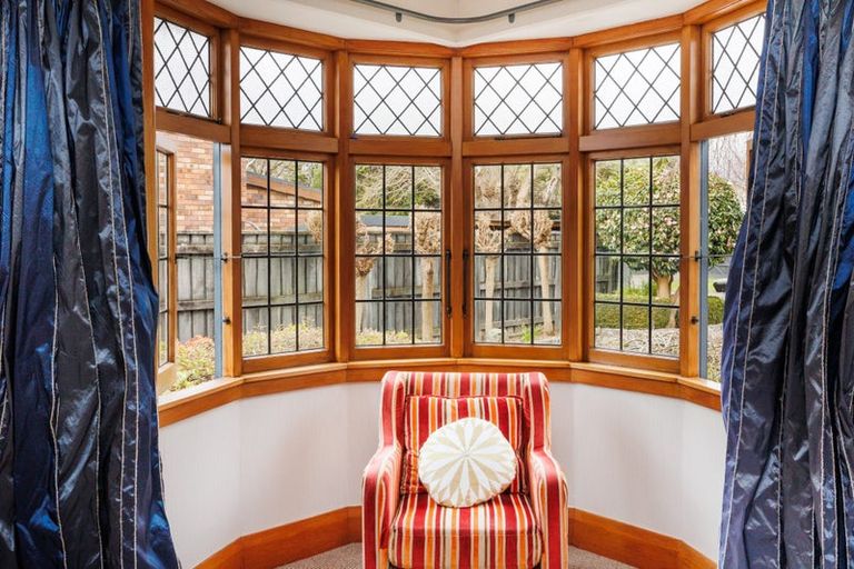 Photo of property in 21 Manapouri Crescent, Hokowhitu, Palmerston North, 4410