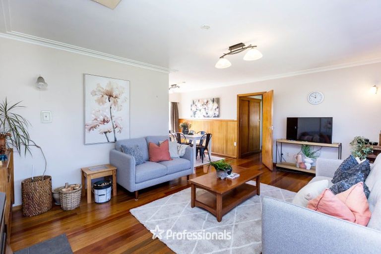 Photo of property in 8 Coates Grove, Silverstream, Upper Hutt, 5019