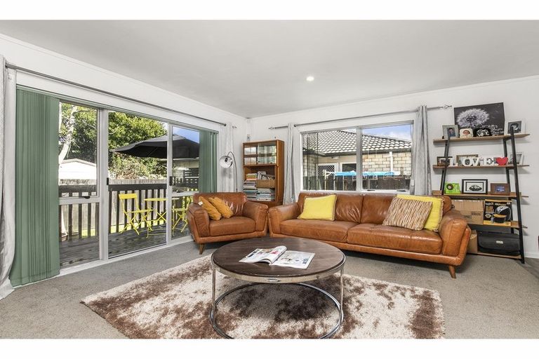 Photo of property in 2/20 Kenderdine Road, Papatoetoe, Auckland, 2025