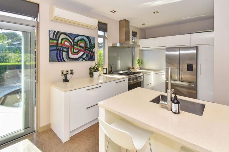 Photo of property in 12 Tuakura Way, The Gardens, Auckland, 2105