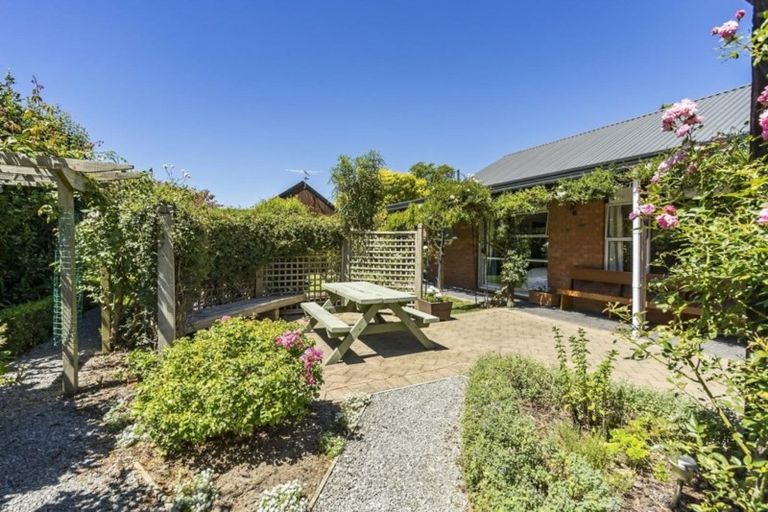 Photo of property in 10 Godfrey Place, Ilam, Christchurch, 8041