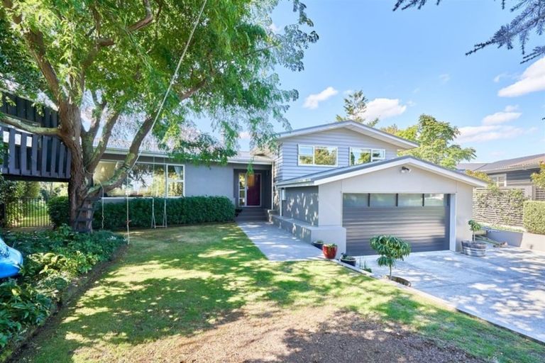 Photo of property in 34 Saint Albans Avenue, Hokowhitu, Palmerston North, 4410