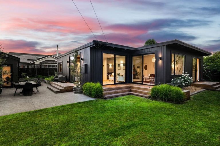 Photo of property in 116 Paparoa Street, Papanui, Christchurch, 8053