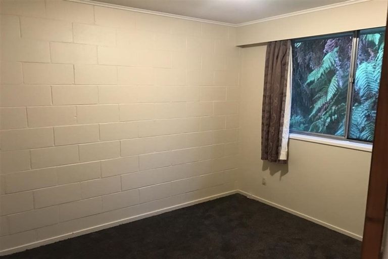 Photo of property in 113-115 Horoeka Street, Stokes Valley, Lower Hutt, 5019