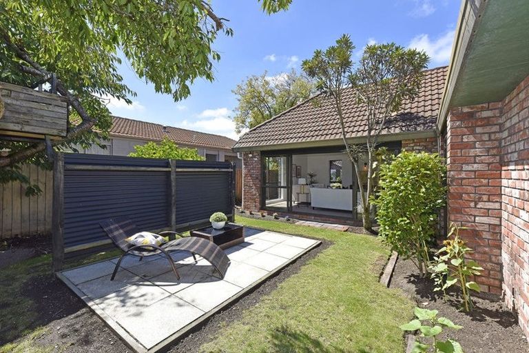 Photo of property in 3 Connemara Drive, Northwood, Christchurch, 8051