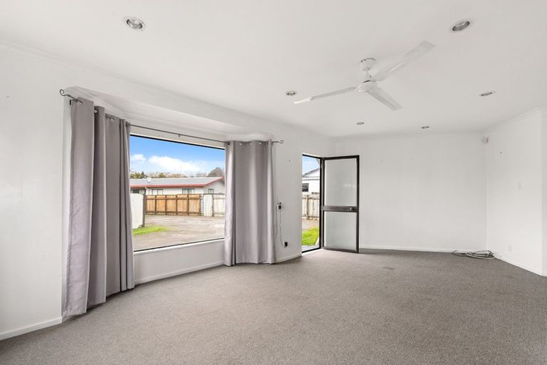 Photo of property in 45b Aquarius Drive, Kawaha Point, Rotorua, 3010
