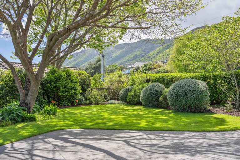 Photo of property in 50 Huia Street, Waikanae, 5036