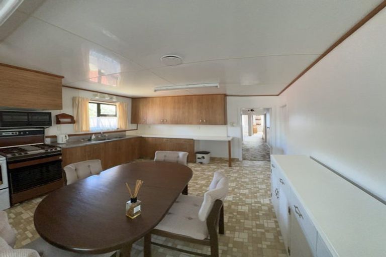 Photo of property in 20 Oswald Crescent, Paparangi, Wellington, 6037