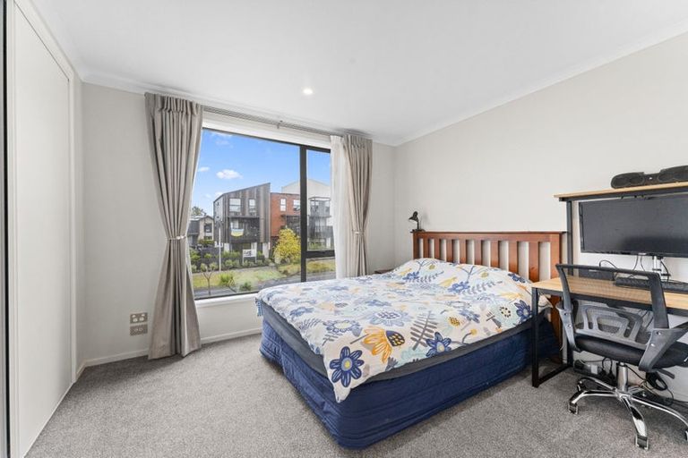 Photo of property in 20 Hobsonville Point Road, Hobsonville, Auckland, 0616